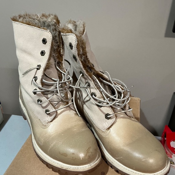 Timberland white washed fur lined boots - Picture 2 of 8